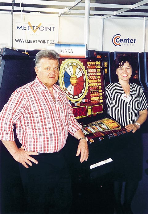 Pan Kick van Zutphen a paní Leona van Zutphenová z firmy MEETPOINT s novinkou FLAMING HOT