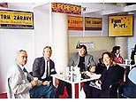 Zleva: Massimo Ranalli, vydavatel italsk�ho MONDO AUTOMATICO, Pavel Janou�ek, vydavatel TRHU Z�BAVY, Josef Z�lusk� (EUROREGION), Katia Martinez ze �pan�lsk� firmy R. FRANCO